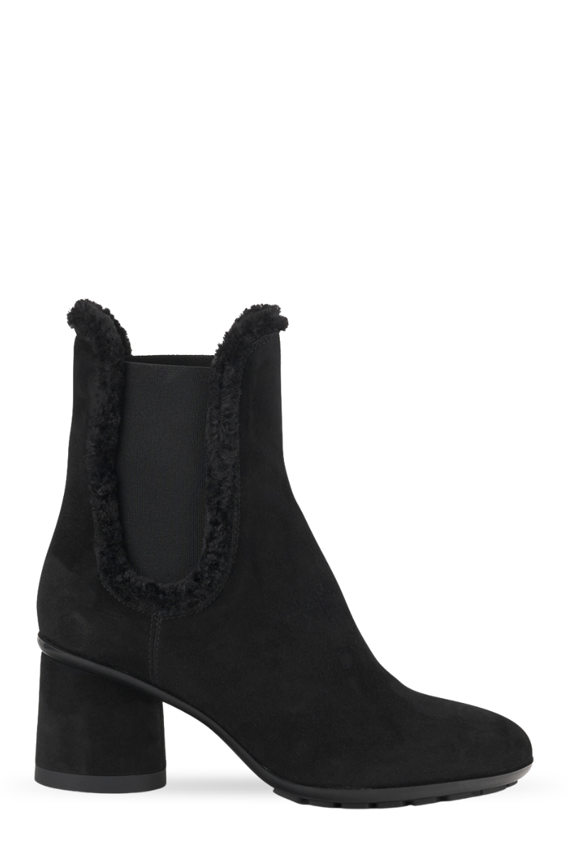 Curvy Yoghi Boot