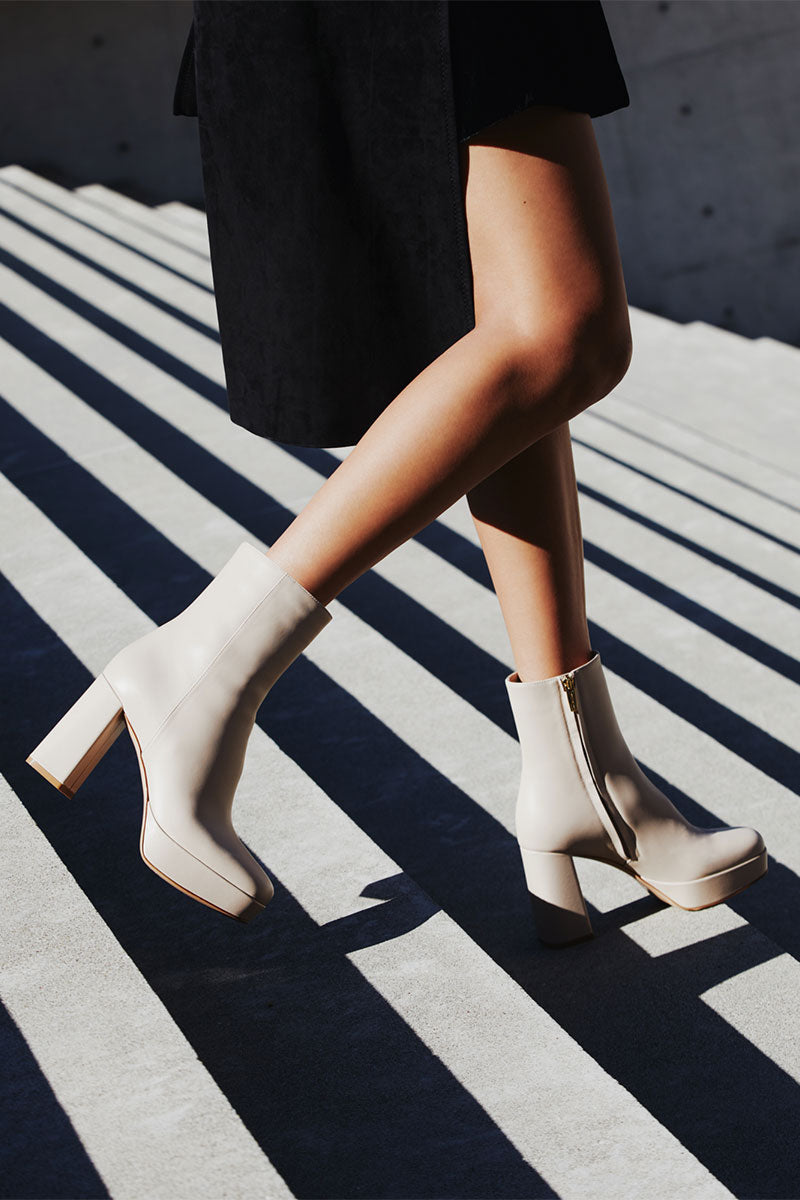 Daisen Ankle Boot-Gianvito Rossi-Boyds Philadelphia