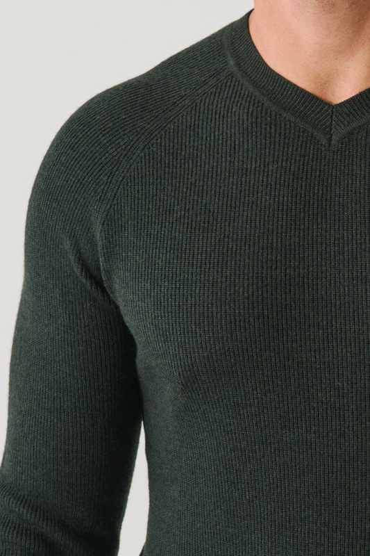 Merino Ribbed V-Neck-Patrick Assaraf-Boyds Philadelphia
